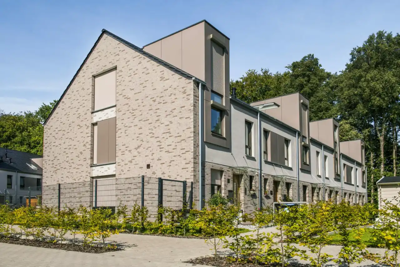 Reihenhäuse mit der Riemchensorte Titan Argo als Hausfassade