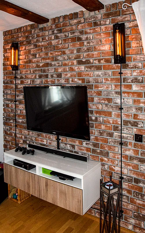 Klinkerriemchen Eco earth - TV-Wand