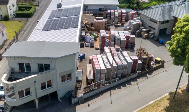 Das Riemchenwerk in Selters im Taunus. Der Hauptstandort mit Produktion, Herstellung, Lager und Büro.