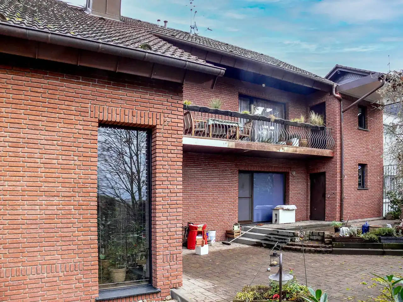 Wohnhaus mit der Sorte Rubinrot