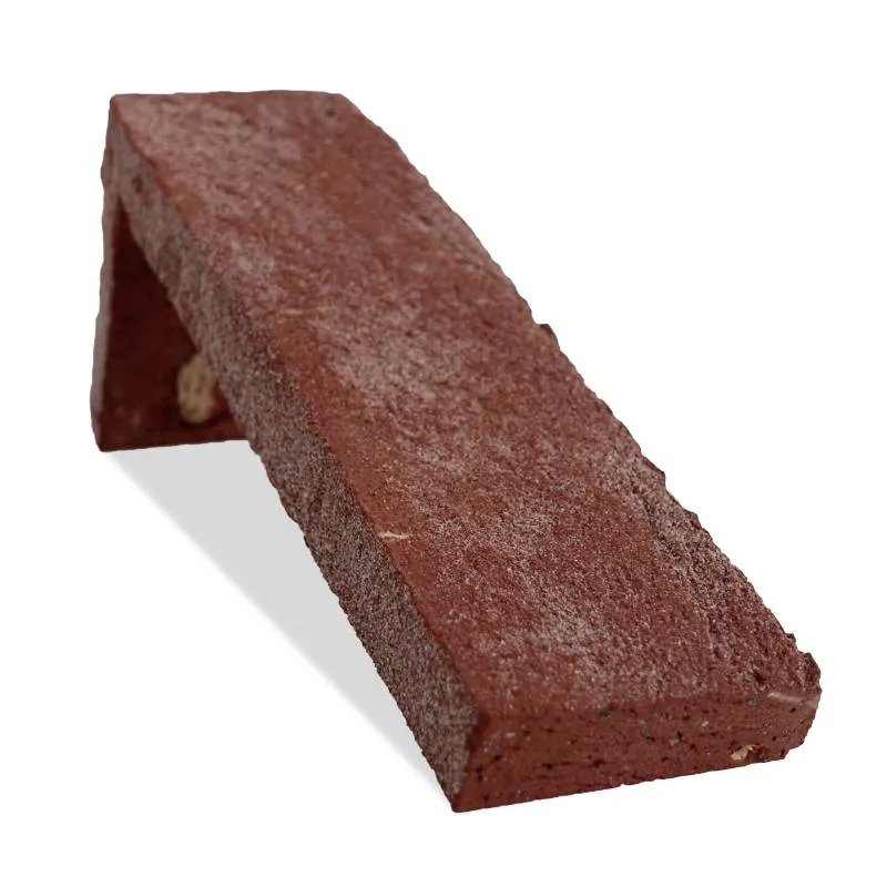 Produktbild Winkelriemchen Rubinrot. Ein klassisch dunkel rotes Winkelriemchen mit feinem hellen Sand versehen und leicht genarbter Oberfläche