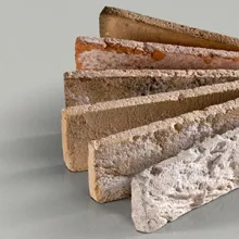 Helle-Weisse Riemchen