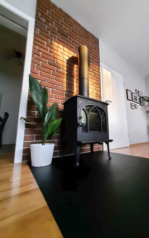 Klinkerriemchen New York Flamme - Ofenrückwand