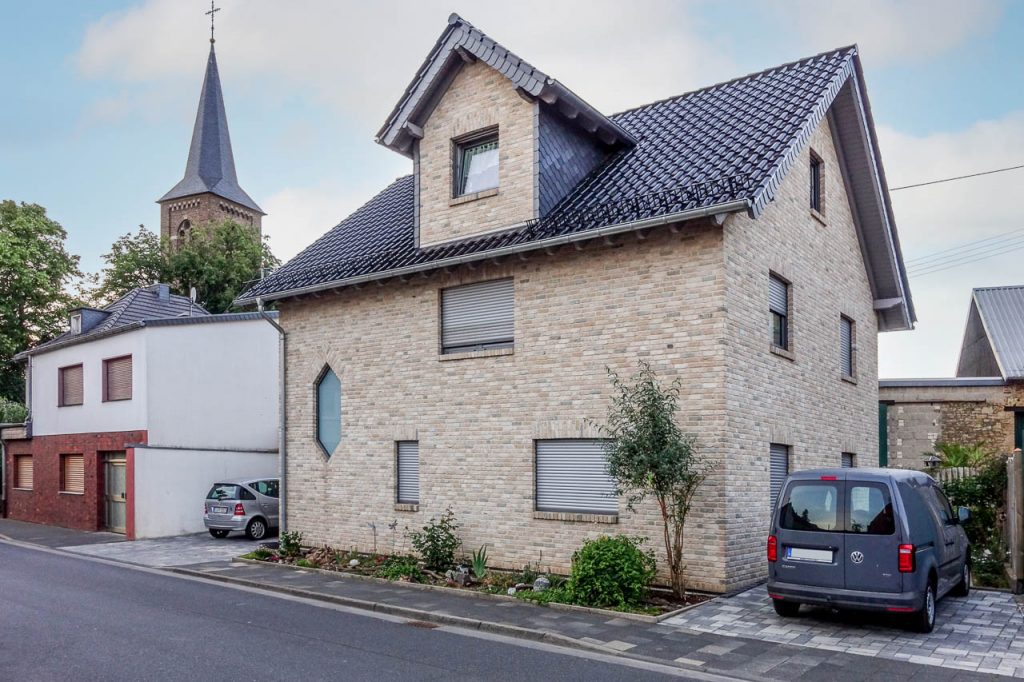 Backsteinriemchen Antik gelb - Hausfassade